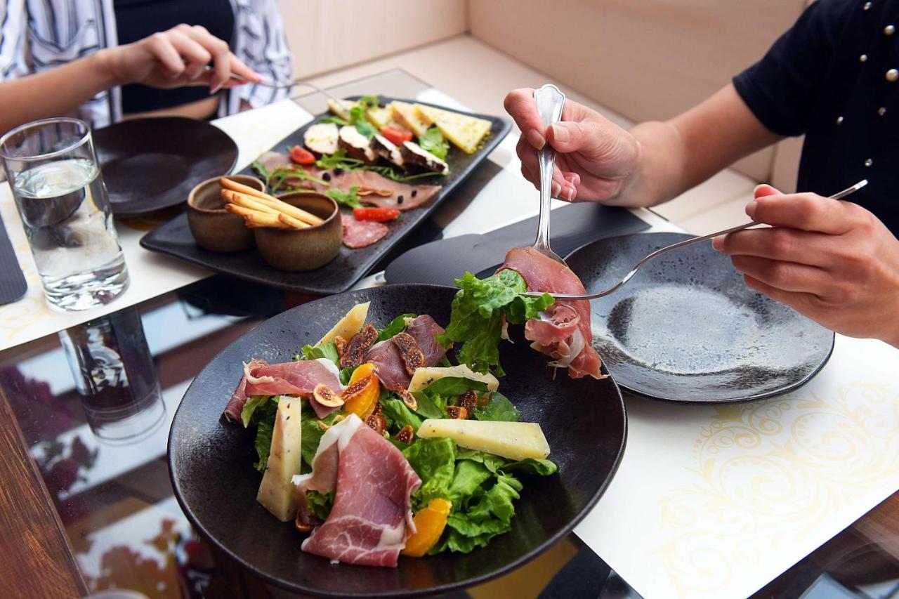 10Gr Boutique Hotel & Wine Bar Rhodes City Екстериор снимка